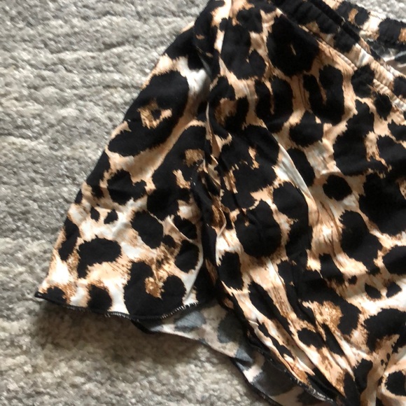 Cute leopard shorts - Picture 3 of 4